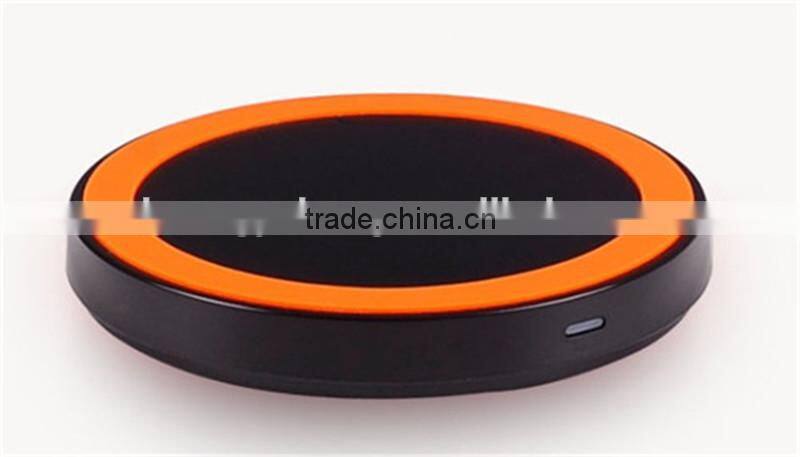 2015 Hot selling New universal Qi Wireless Charging Pad