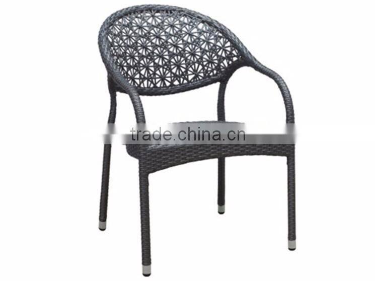 Black unfolding outdoor rattan chair with arms