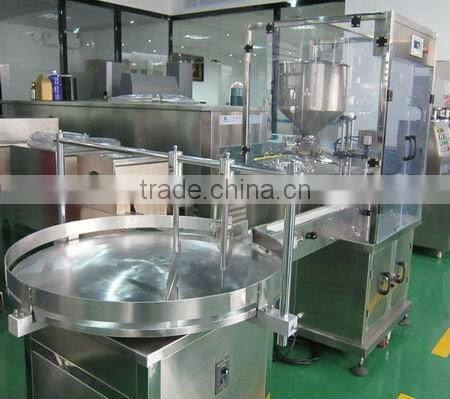 High-speed round bottle automatic labeling machine