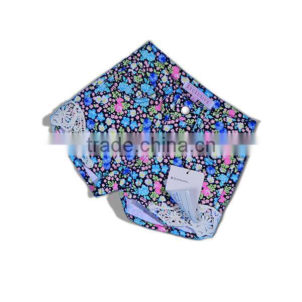2015 embroidery design cute girls short pants