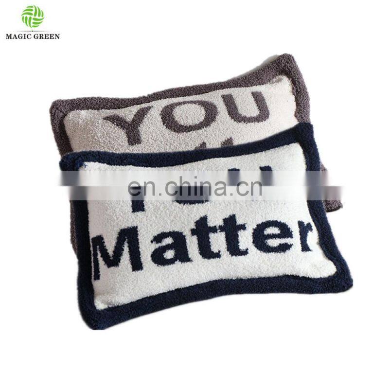 in stock wholesale zero defect super soft 100% polyester micro feather yarn knit baby room travel throw blanket pillow cushion