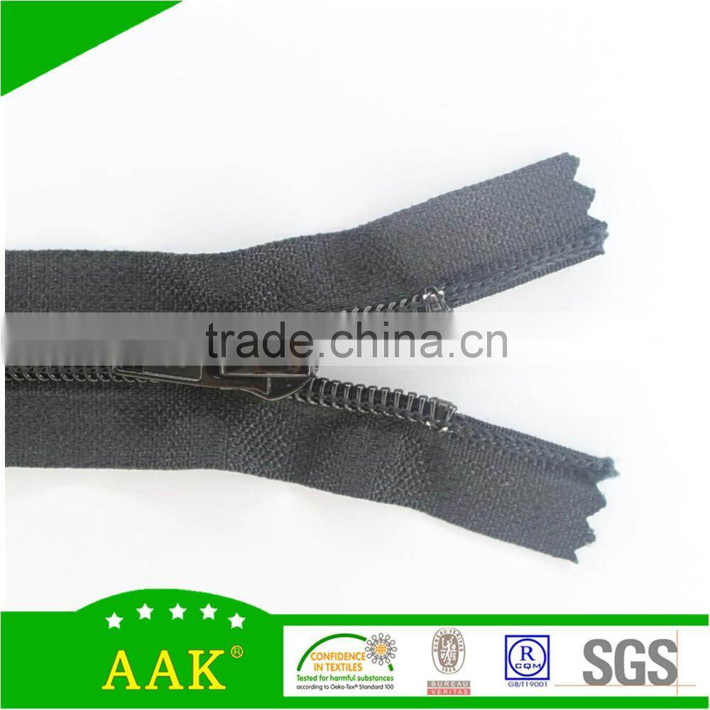 5#Black color nylon close end zipper