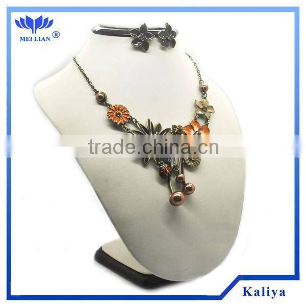 2014 MULTI COLORED CASTING CHAIN STATEMENT NECKLACE SET
