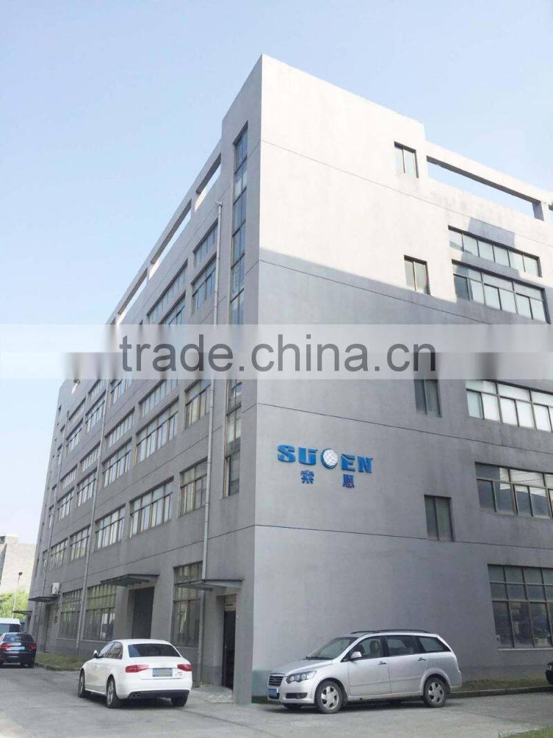 Solar panel light tower for construction