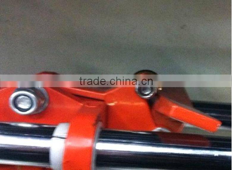 Ceramic tile cutter