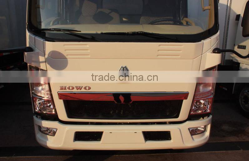 hot sinotruk refrigerated cargo van 4x2