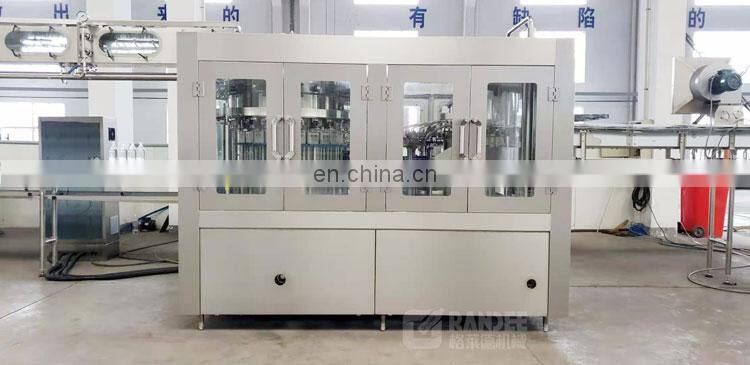 Automatic isobaric carbonated drink CO2 filling and sealing machine