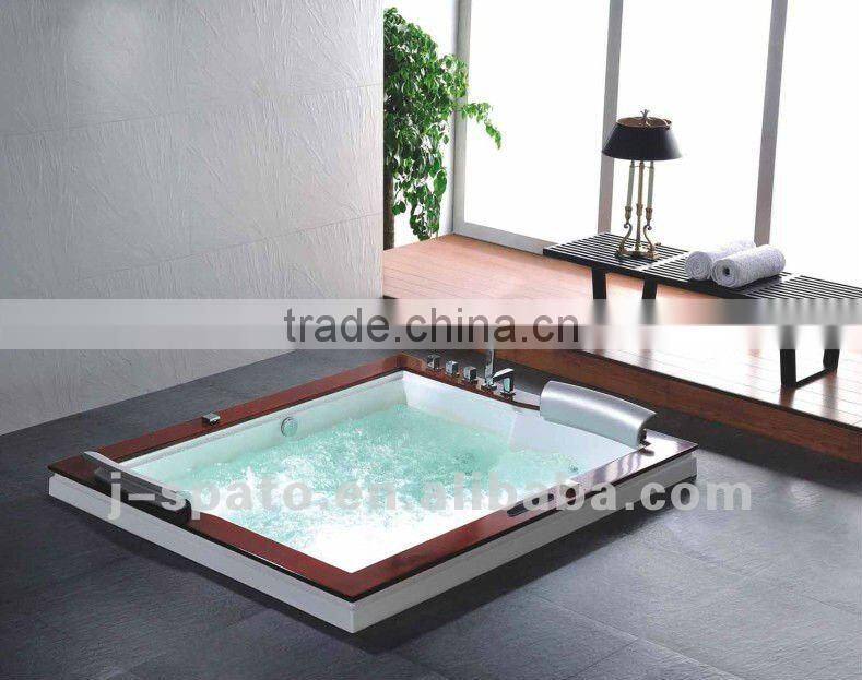 Built-in acrylic swimming pool