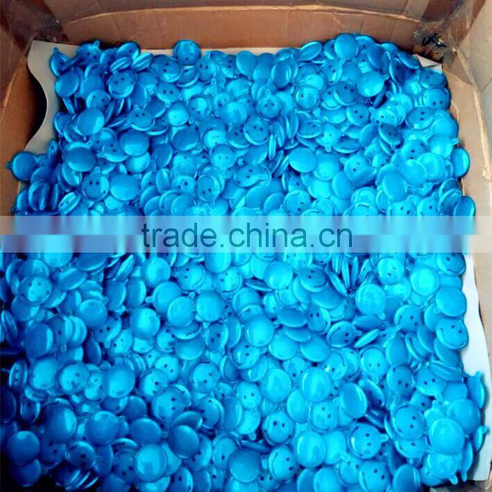 traditional make-ups shapes reflective keychain