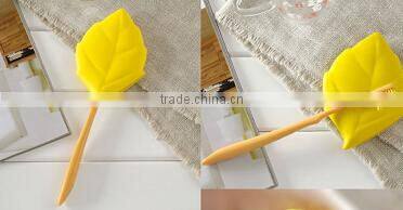 Travel products Creative leaf shape portable silicone wash gargle cup