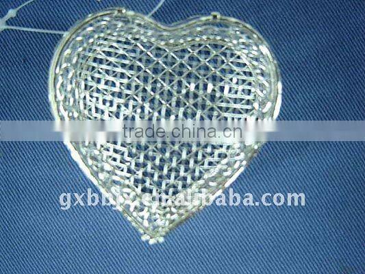 Heart shaped silver wire birthday gift boxes