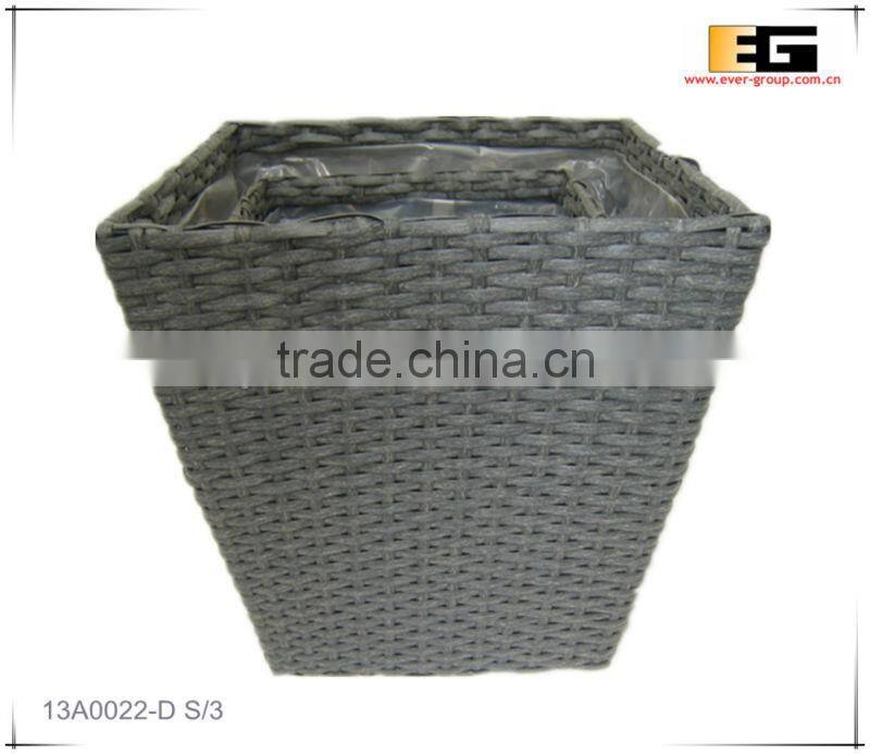 Plastic/PE rattan square with liner flower planter