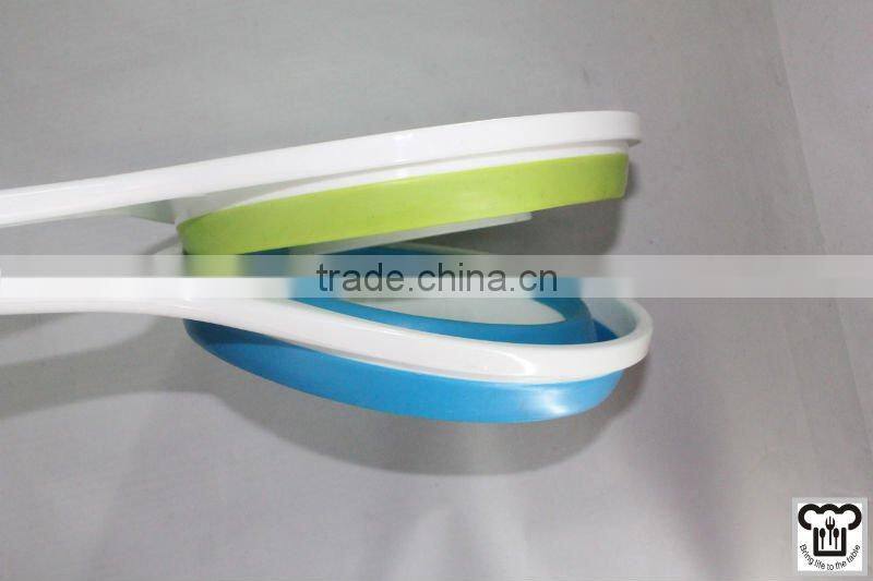 Foldable and colorful silicone food colander and strainer