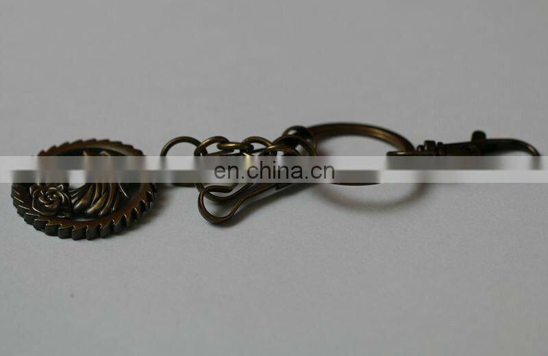 Alibaba wholesale customized badminton racket shaped keychain/keyring