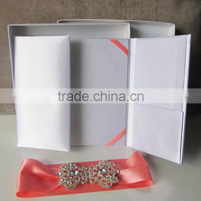 Guanghzhou Wholesale Wedding Invitations Silk Boxes with Buckle