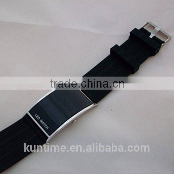 Wristwatch Silicon Led Watch With Red/Blue Light,12/24-hour Format Selectable,Day/Date/Year Display