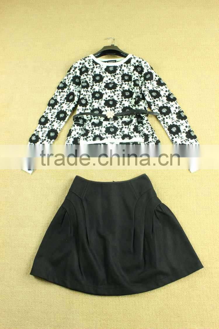 2014 Brand name Newest european runway styles edelweiss knitted models sweater tops +mini skirts with belt D1691501