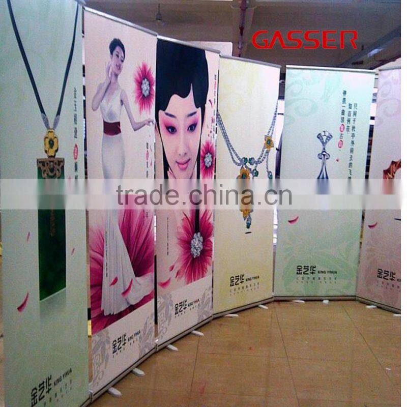 G-R01 Roll Up Roller Banner Stand for Advertisements Display