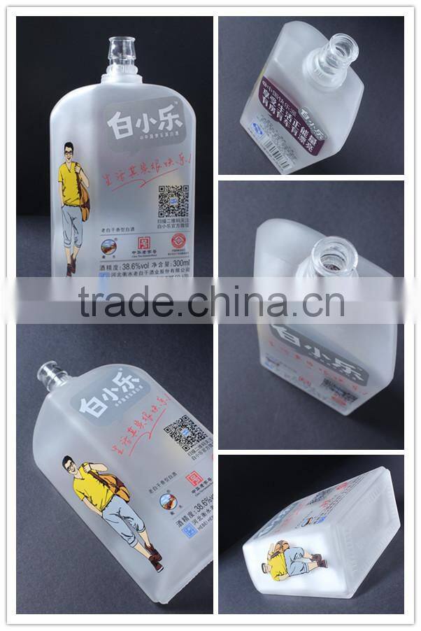 China supplier 300ml soda-lime personalized frosted glass wine bottle