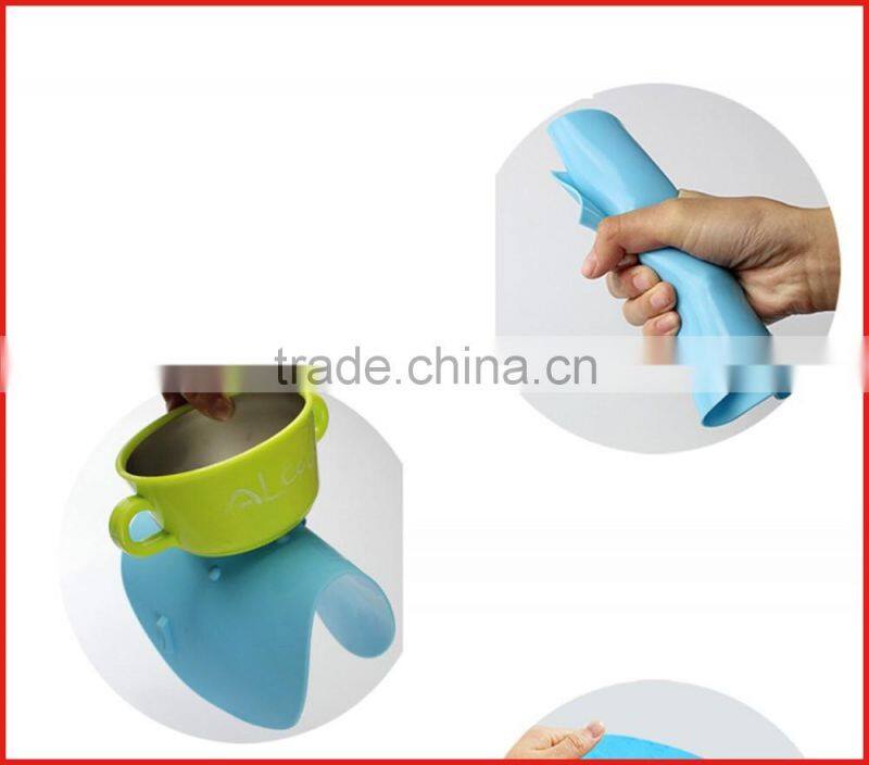 Baby training dinner suctio bowl on table