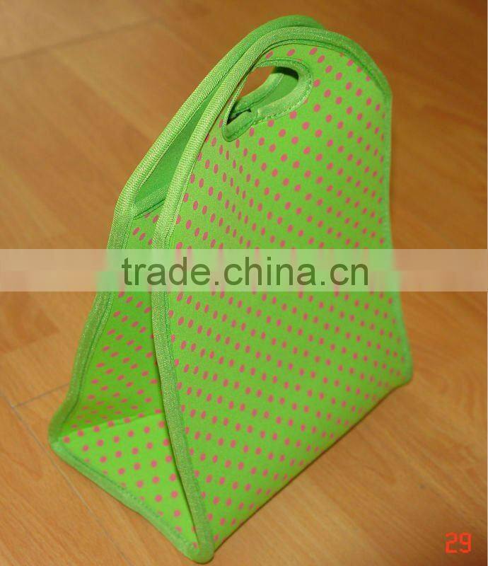 2016 Latest Design Neoprene Green Kids Insulated Lunch Bag,with cute small red dots printing
