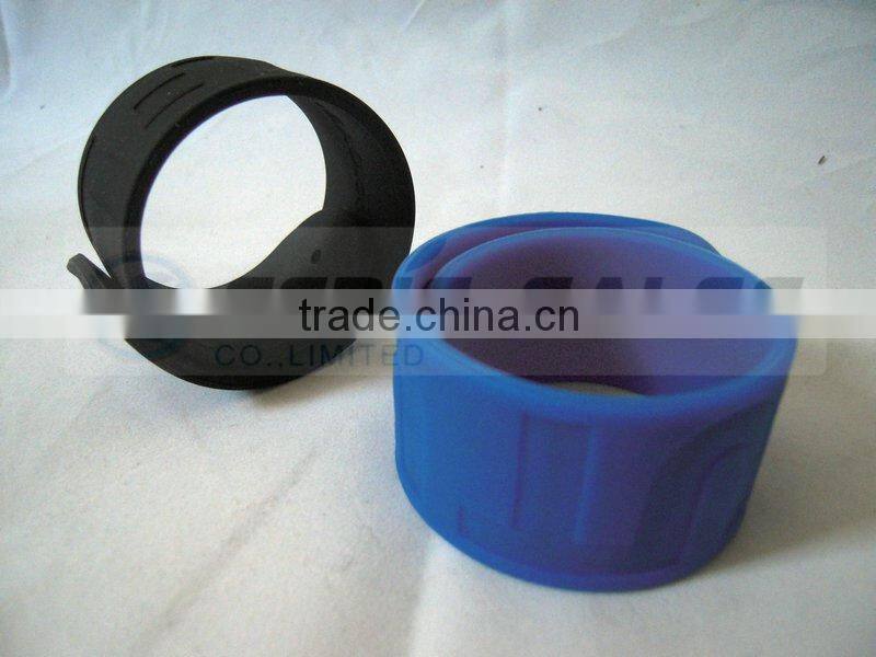 debossed silicone rubber bracelet with metal