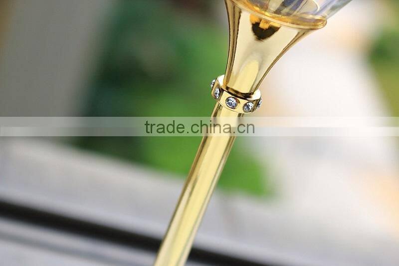 2015 new design lead free clear crystal 200ml wedding champagne wine glasses with gold plating stand