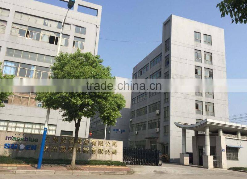 Solar panel light tower for construction