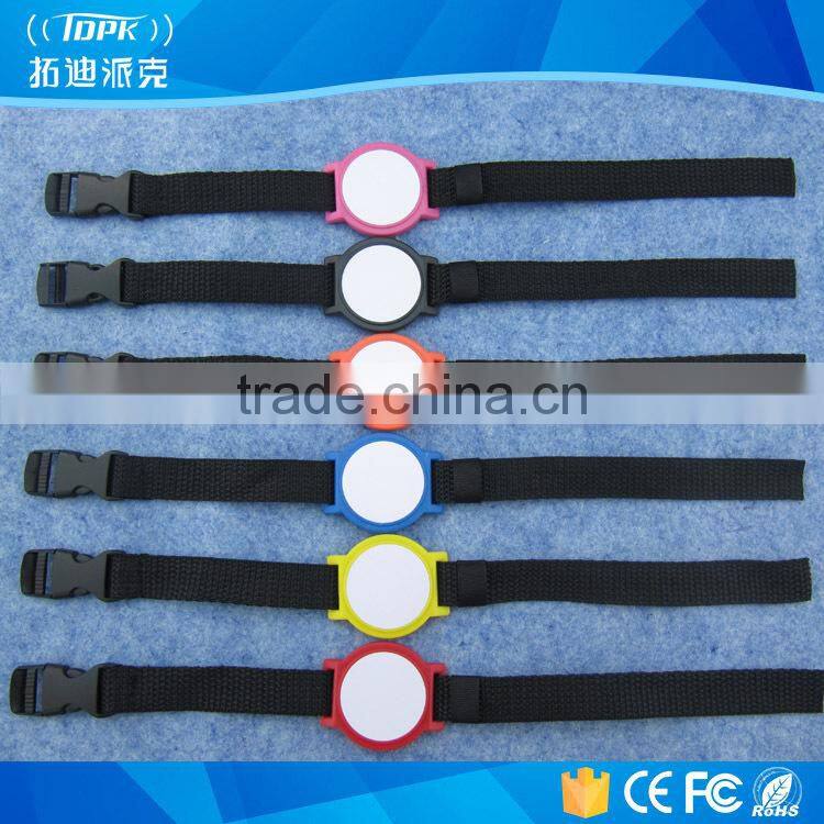 2015 popular style custom rfid fashion bracelets for tickting