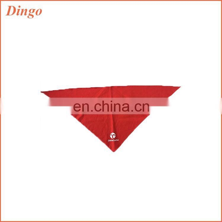 2016 Wholesale Customized Logo Printed Triangle Dog Bandana