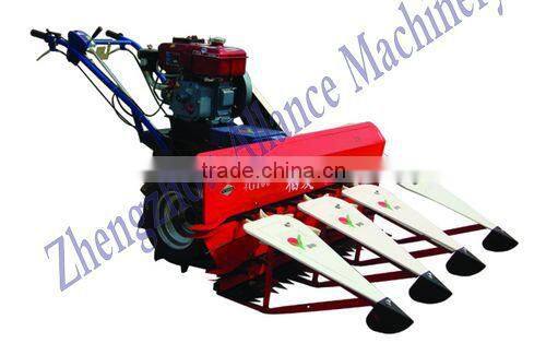 Efficient walking mini reaper for rice, wheat