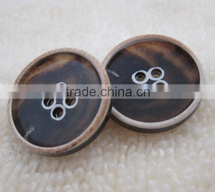Sedex Audited Factory 2 Pillar burnt rim 4 holes urea button, urea button