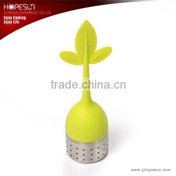 Silicone and stainless steel assembly tea strainer