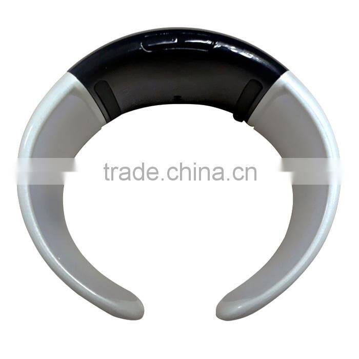 Latest Wrist Bluetooth Bracelet Smart Watch Bracelet with OLED caller ID display for mobile phone WT-19