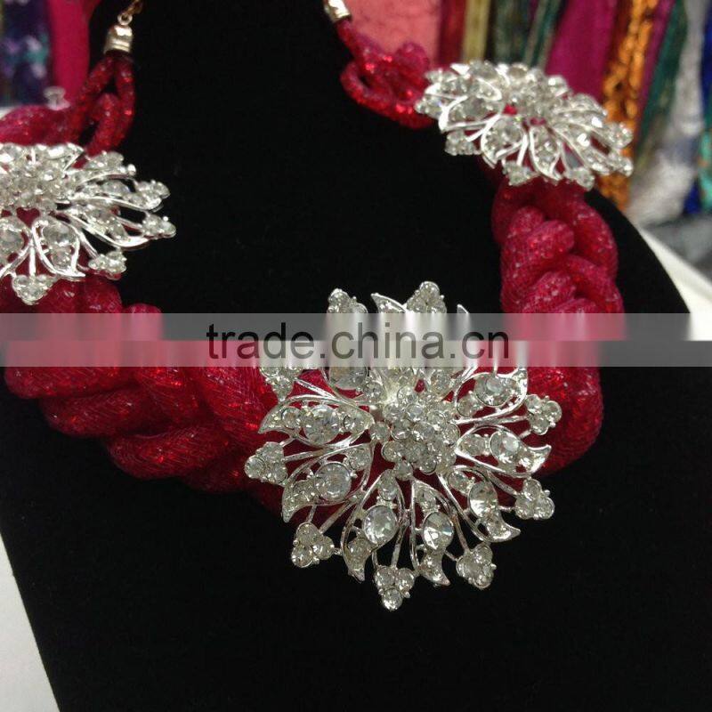 Guangdong supplier high end multicolor African styles velvet lace fabrics with jewellery