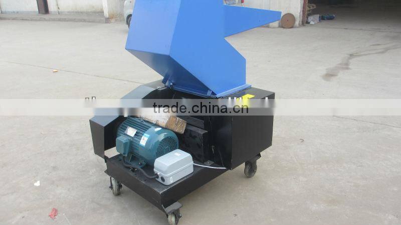 Waste HDPE / PET Plastic Bottle Crushing Machine