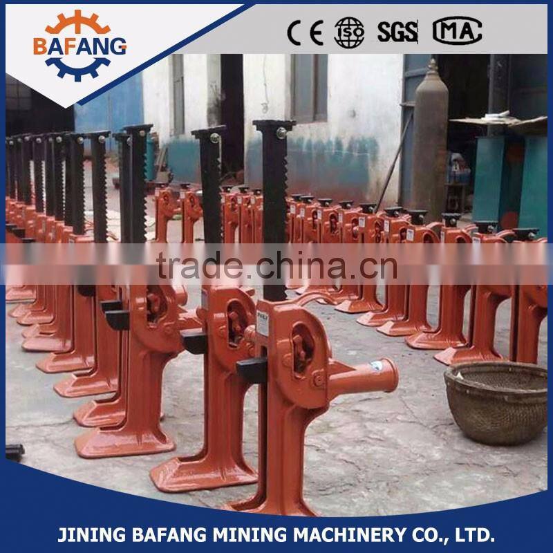 Rack type rail hydraulic track jack