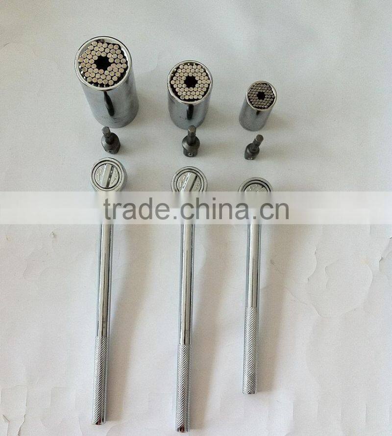 Universal Socket Metal Wrench Gator Magic Grip