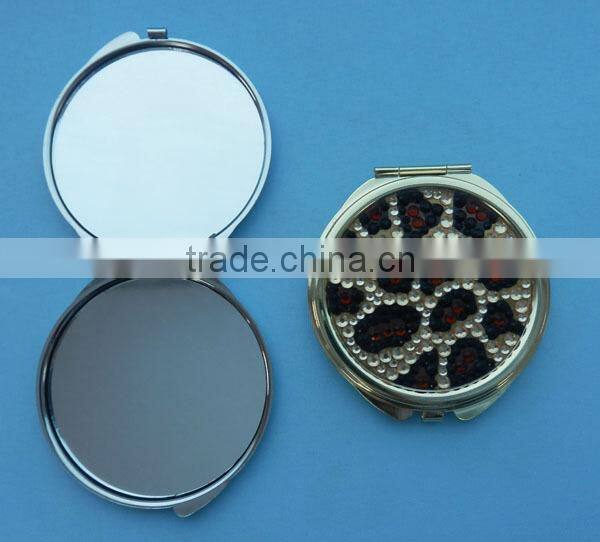 Foldable small metal makeup mirror