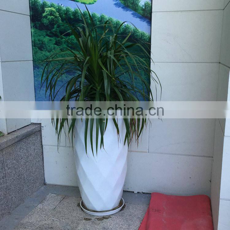 Fiberglass planter pot