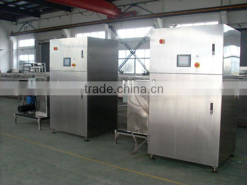 Chocolate tempering machine