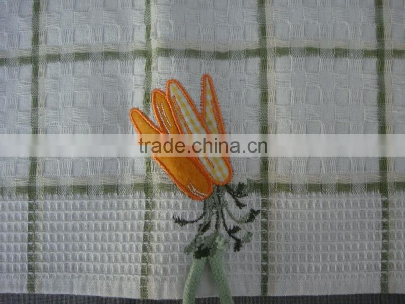 China supplier large waffle check tea towel with carrot design