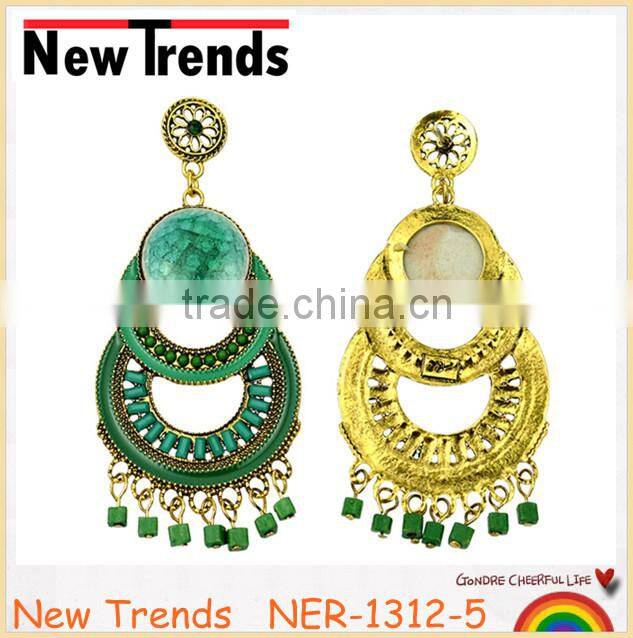 Big circle studs earrings with small acrylic beads