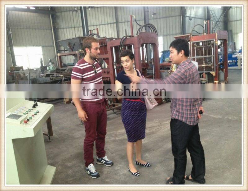 2013 New type 4-15 cement block making machine