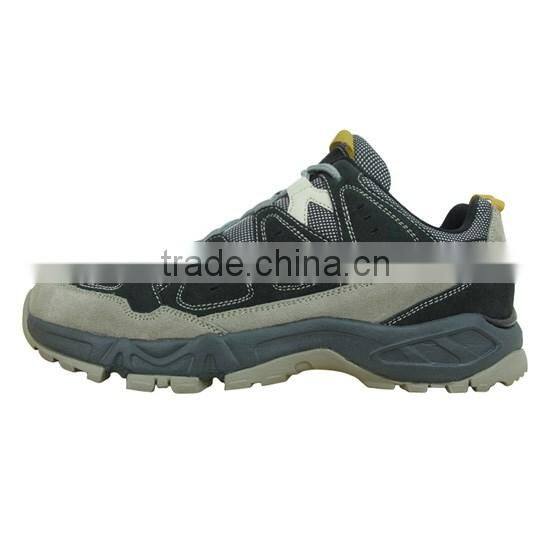 China wholesale safety hiking shoes for men mountaineering shoes climbing boots