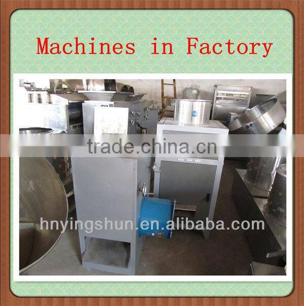 automatic electric machine for dividing peanut into halves