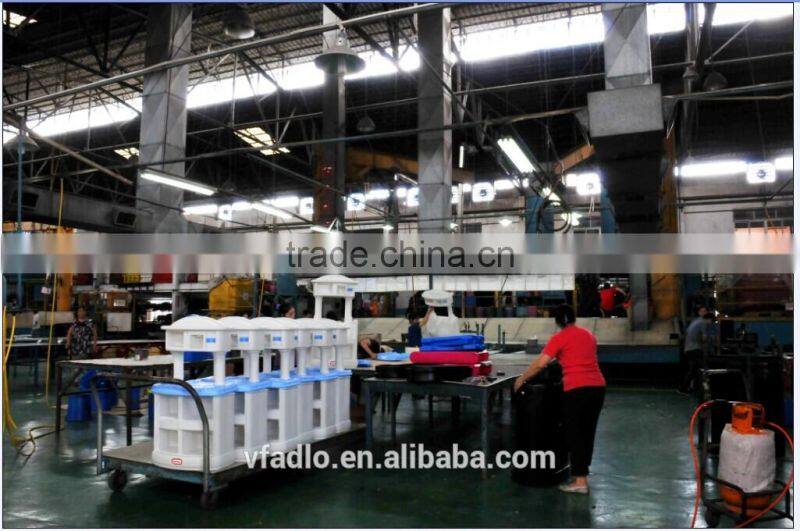 Quality factory red traffic cheap driveway roadblock barrier price