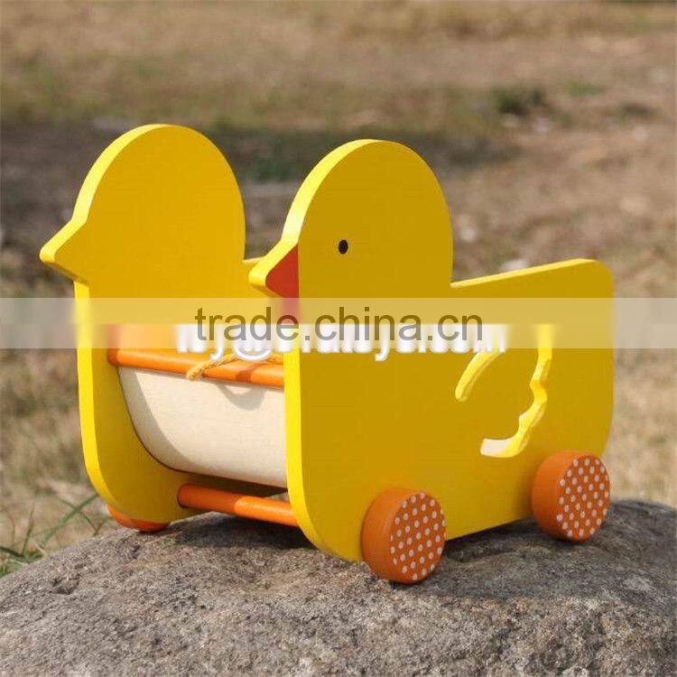 New design lovely duck shape wooden pull car toy for toddlers W05B158