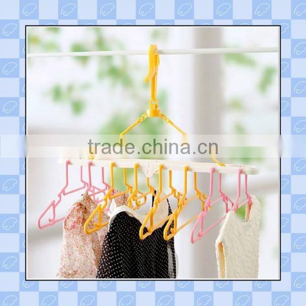 customized 2015 new product wholesale high quality new design plastic hanger for cloth/OEM personalized hanger