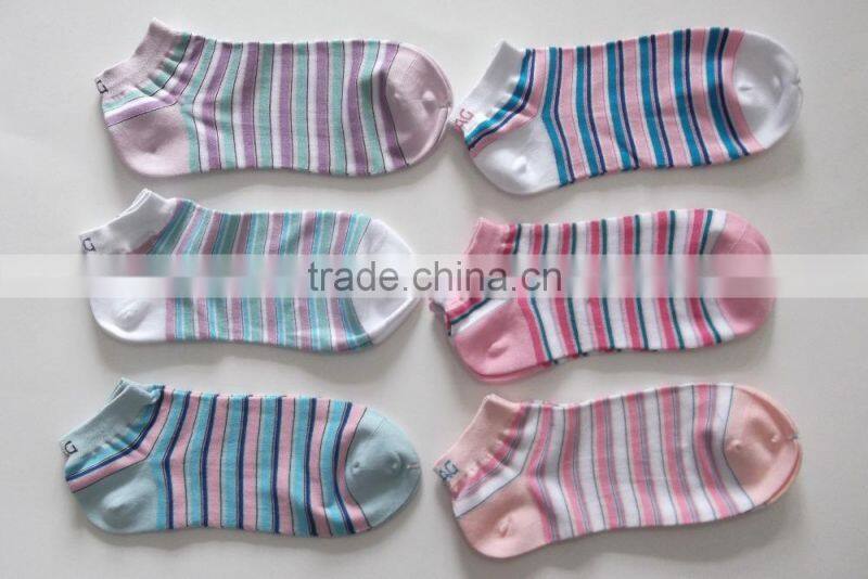 customized socks with logo